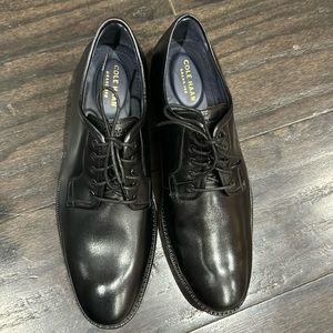 Cole haan men’s black dress shoes size 9.5 never worn